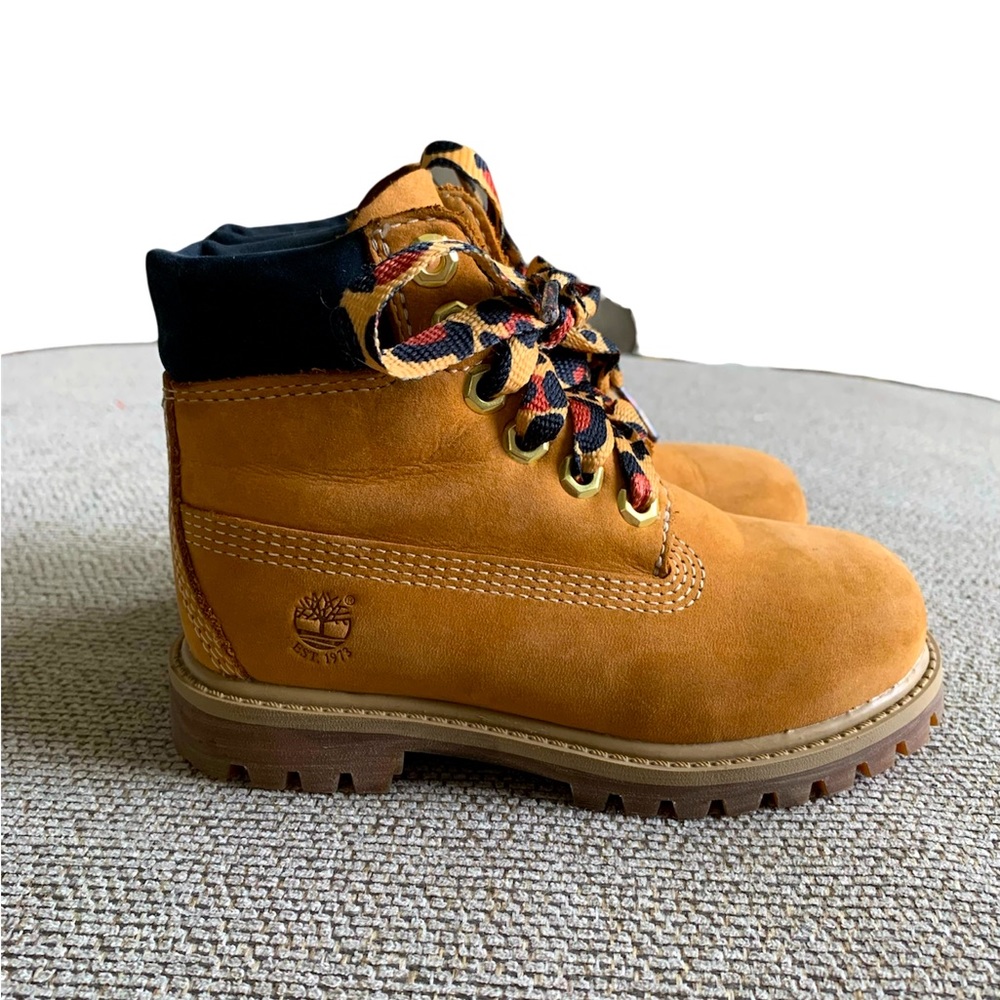 Timberland boots unisex. Size 9